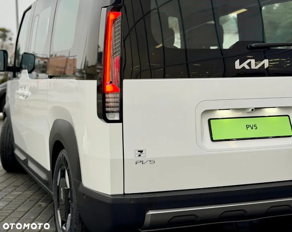 Kia PV5 - 8