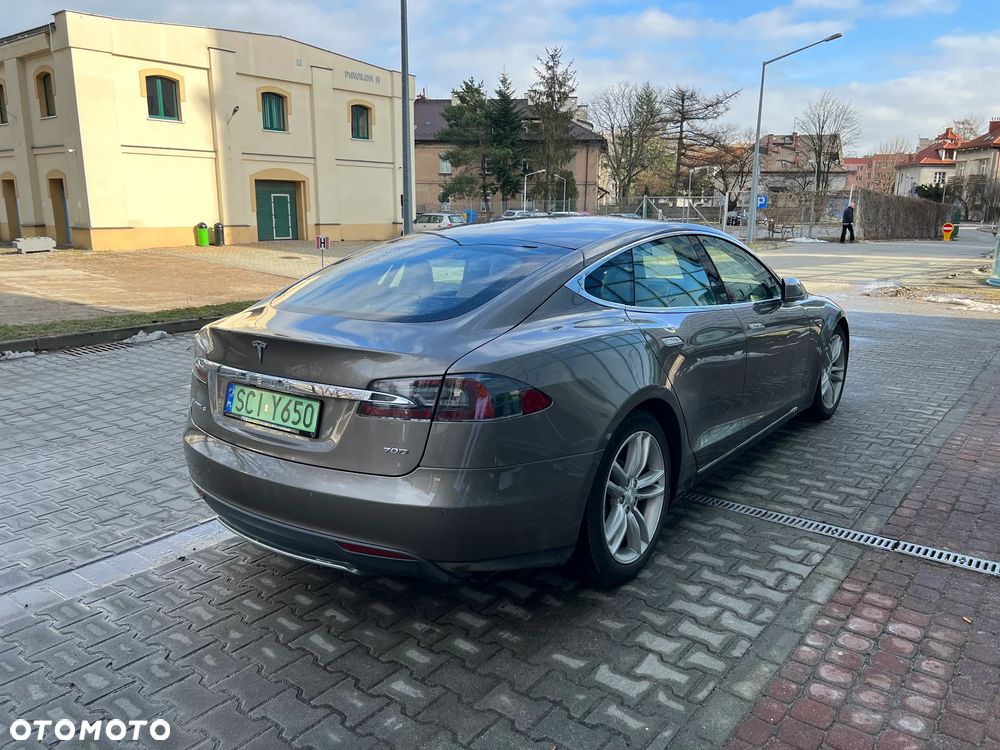Tesla Model S 70D Allradantrieb - 7