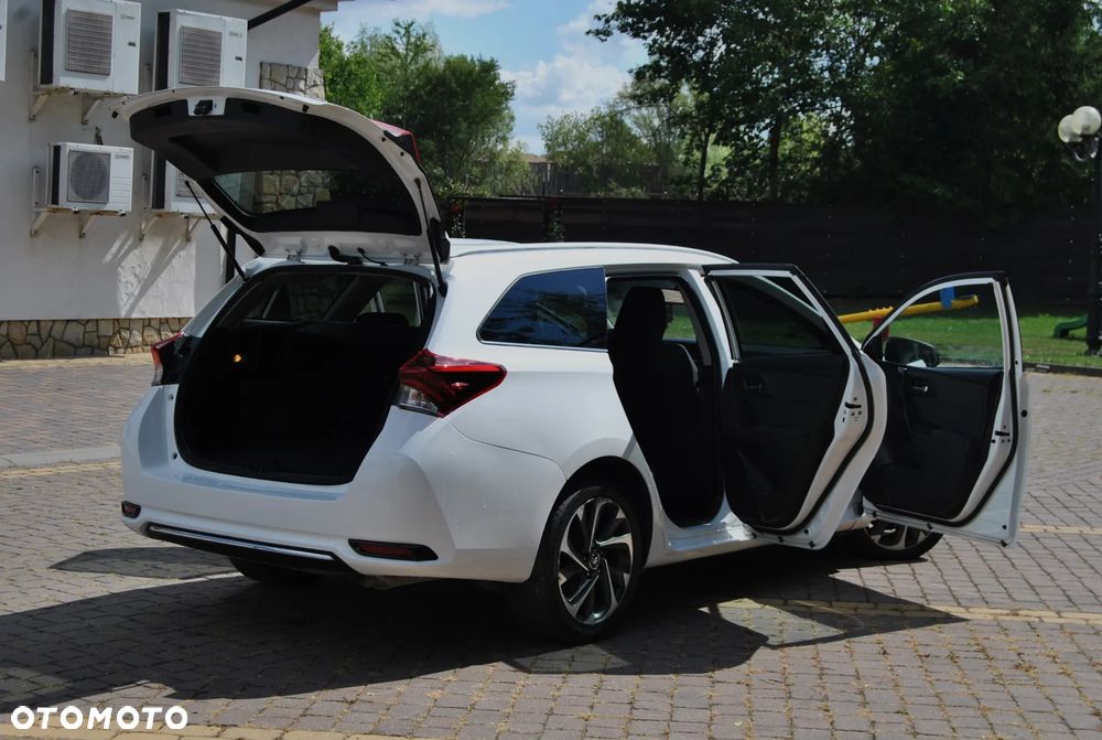 Toyota Auris 1.6 D-4D Dynamic - 20
