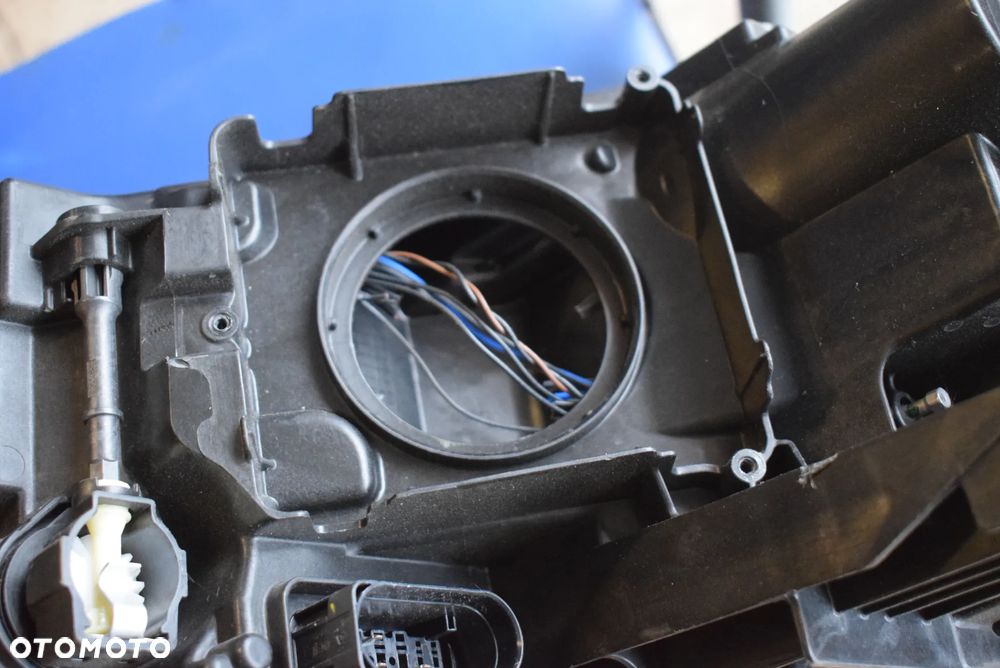 Lampa prawa VW Passat B9 3J1941036  3J1 941 036 - 7