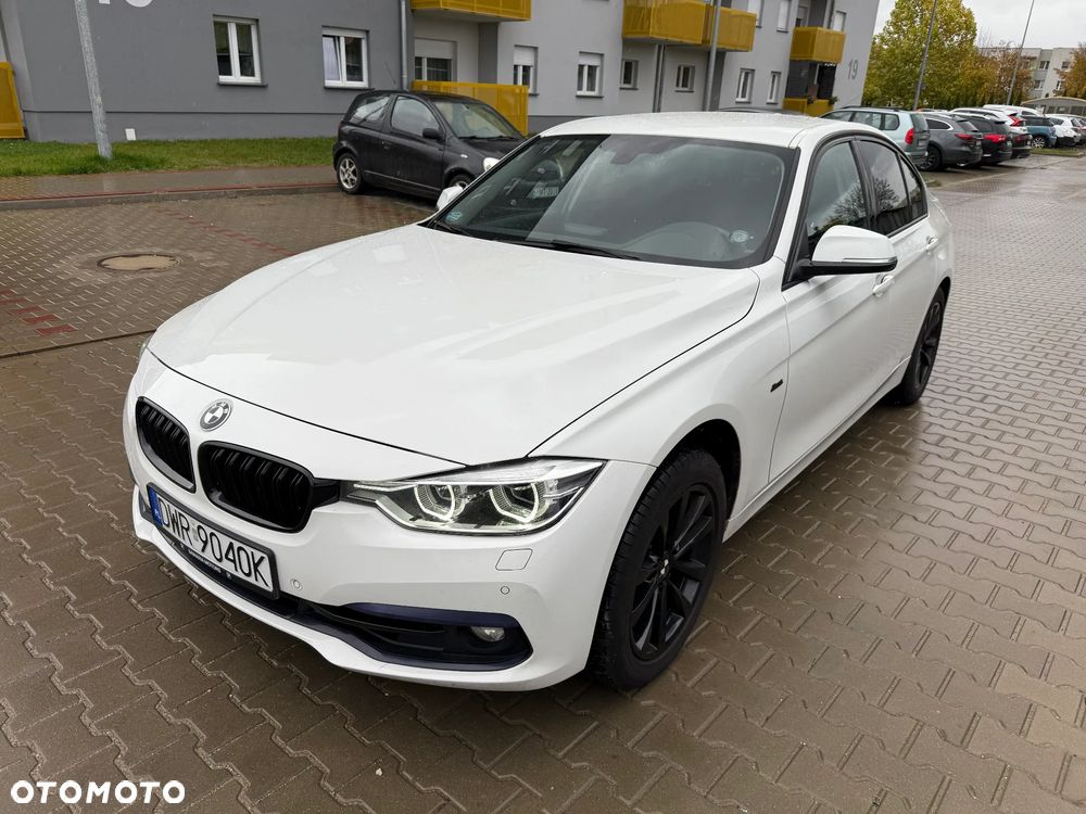 BMW Seria 3 318i - 3