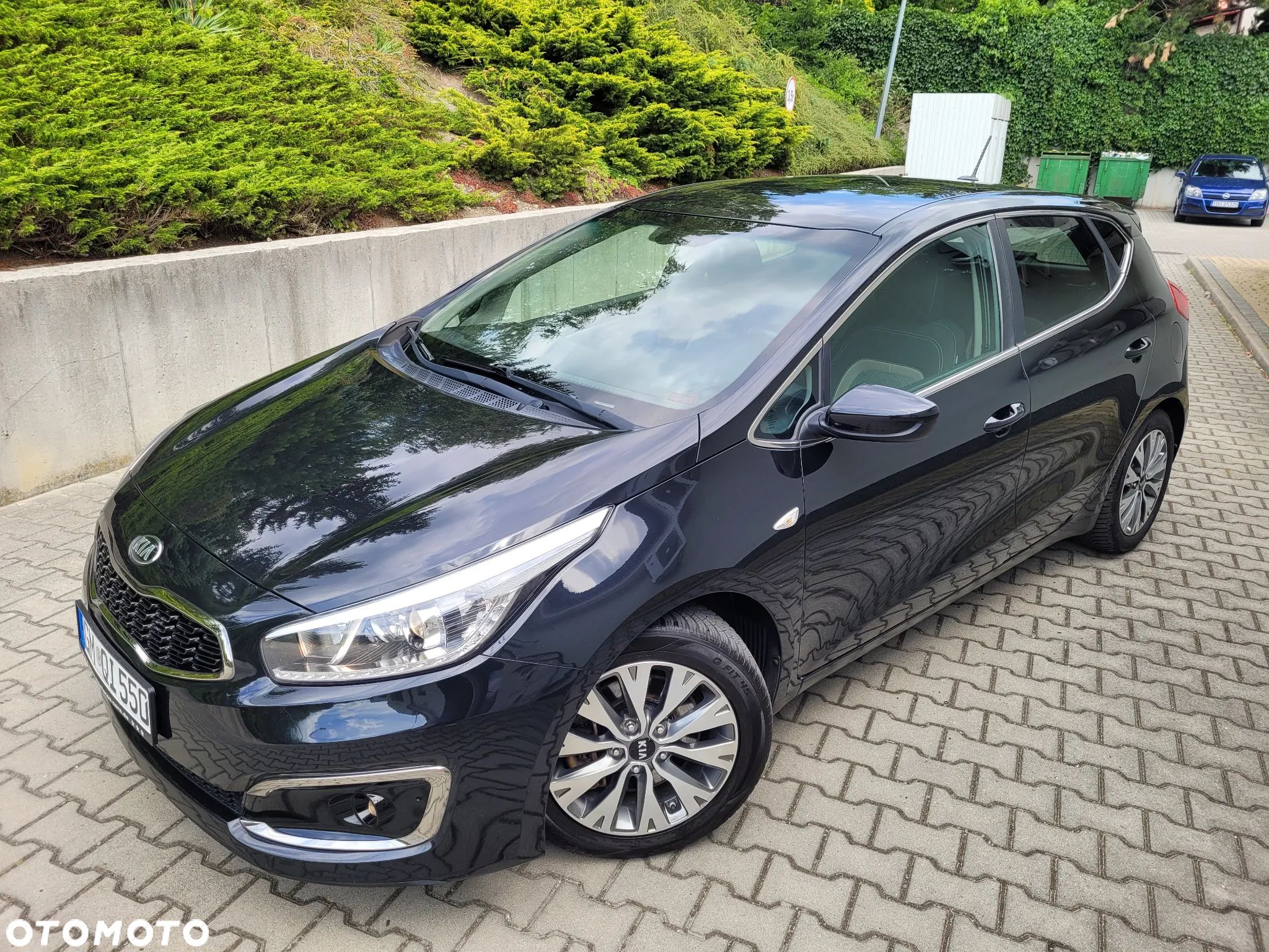 Kia Ceed 1.6 GDI SW Platinum Edition - 1