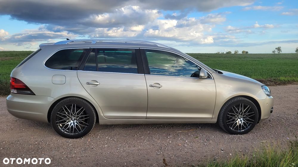 Volkswagen Golf 2.0 TDI DPF Highline - 7