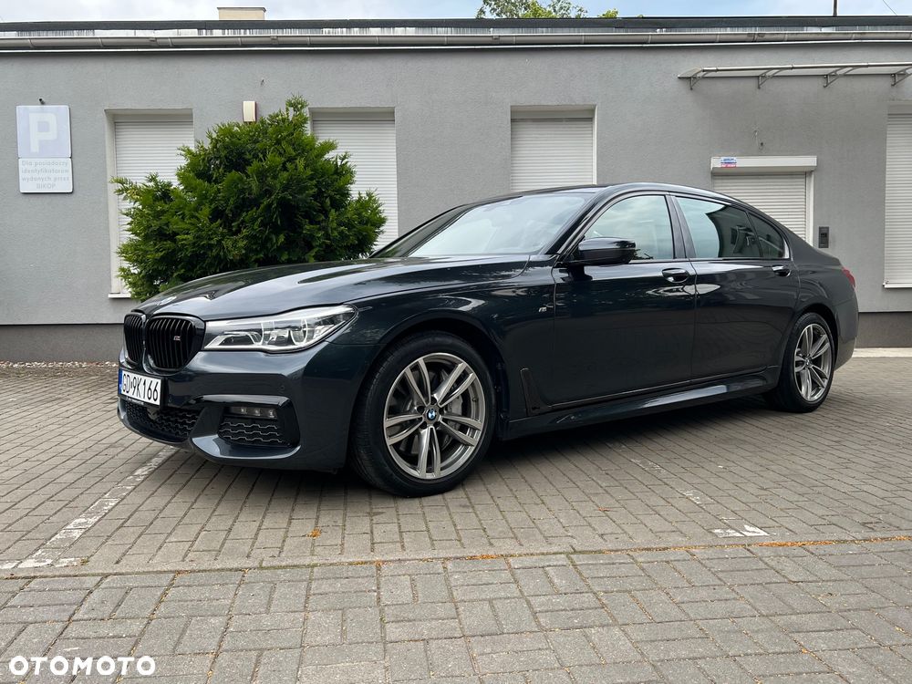 BMW Seria 7 750Li - 3