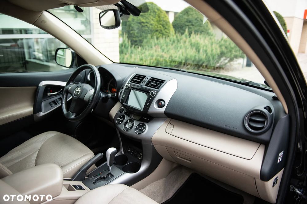 Toyota RAV4 2.0 4x4 Automatik Sol - 23