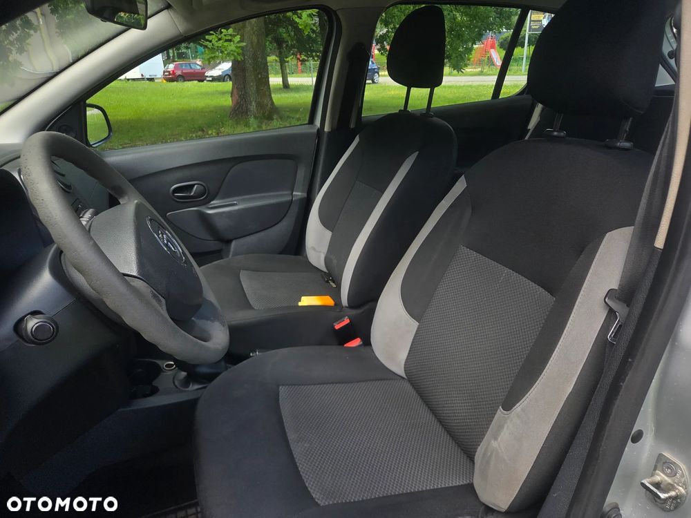 Dacia Sandero 1.2 16V Celebration - 6