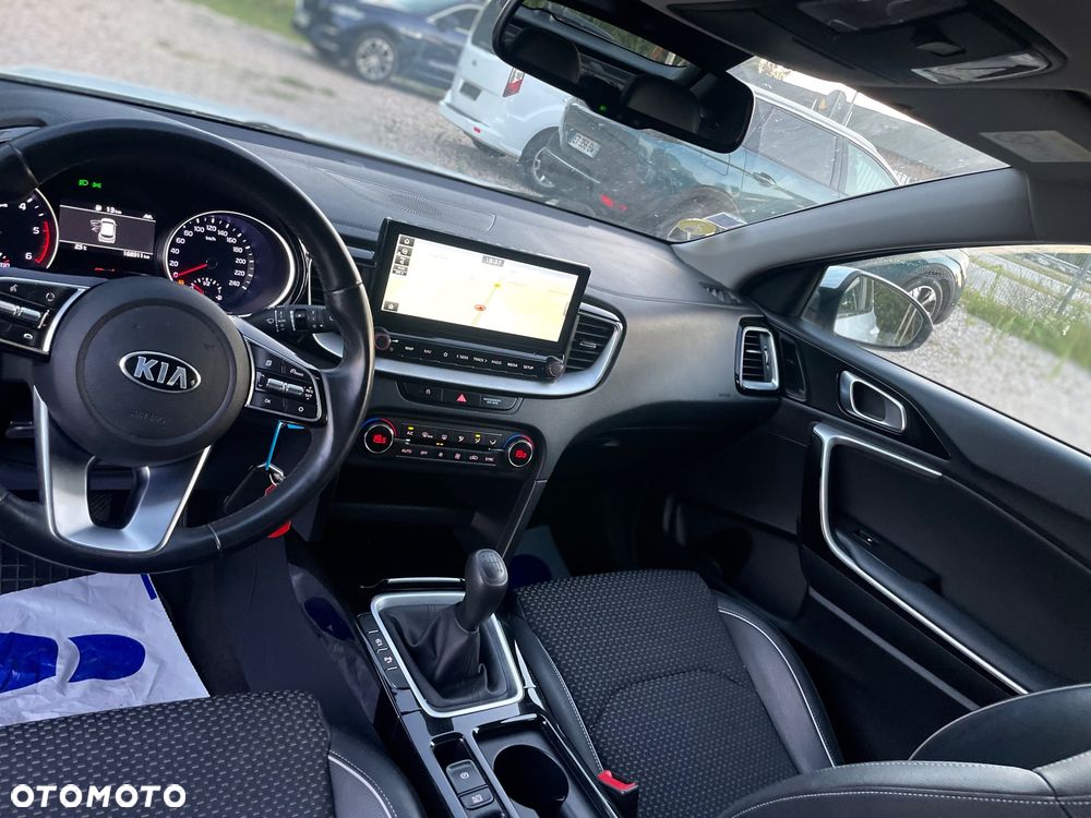 Kia XCeed 1.6 CRDi LAUNCH EDITION - 22