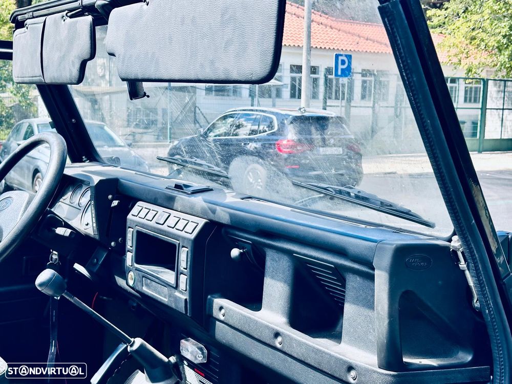 Land Rover Defender 90 2.5 Td5 E - 30