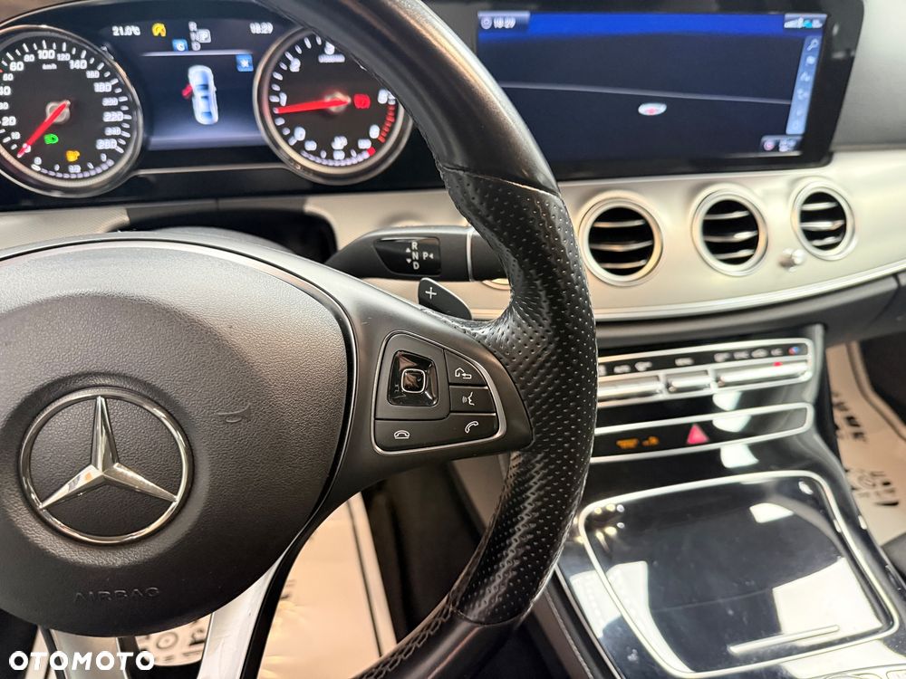 Mercedes-Benz Klasa E - 15