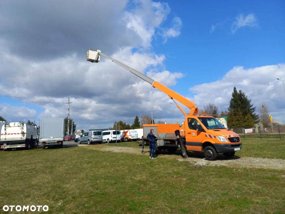 Mercedes-Benz SPRINTER - 30