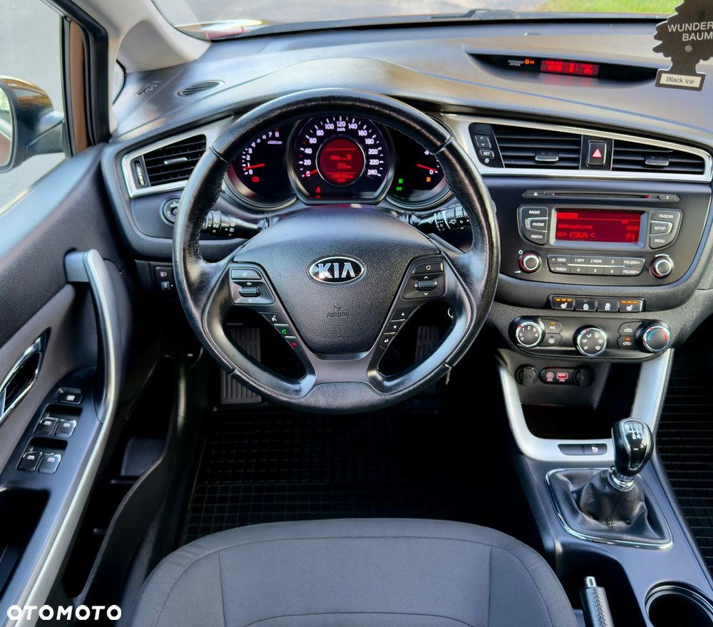 Kia Ceed 1.4 CVVT ISG Dream-Team Edition - 12