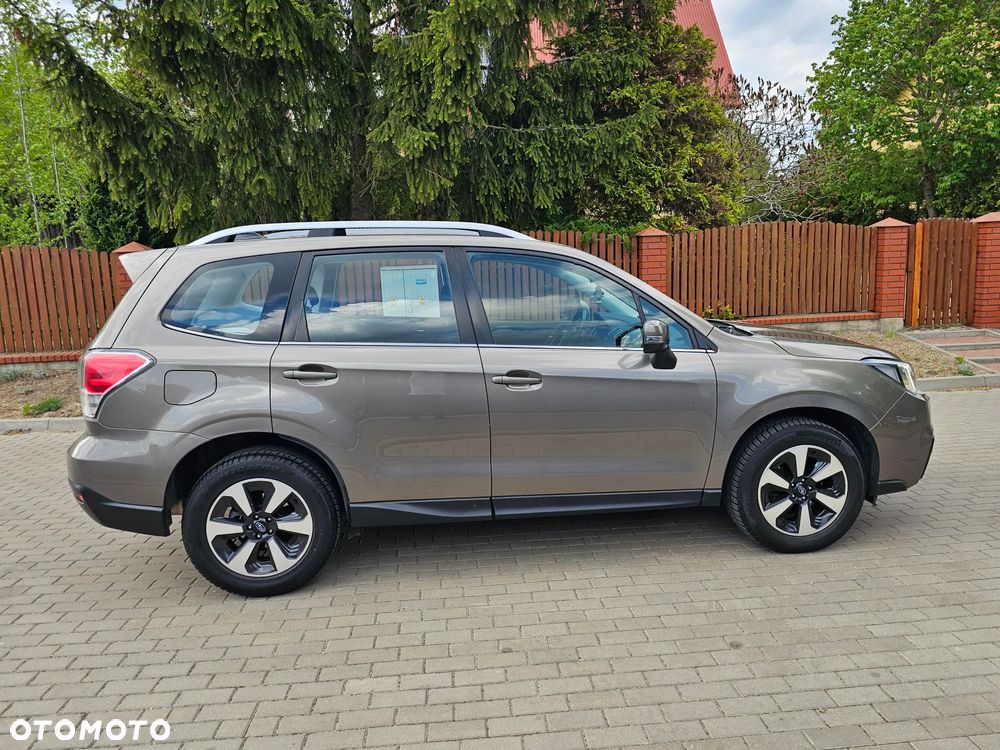 Subaru Forester 2.0 i Exclusive Lineartronic - 25