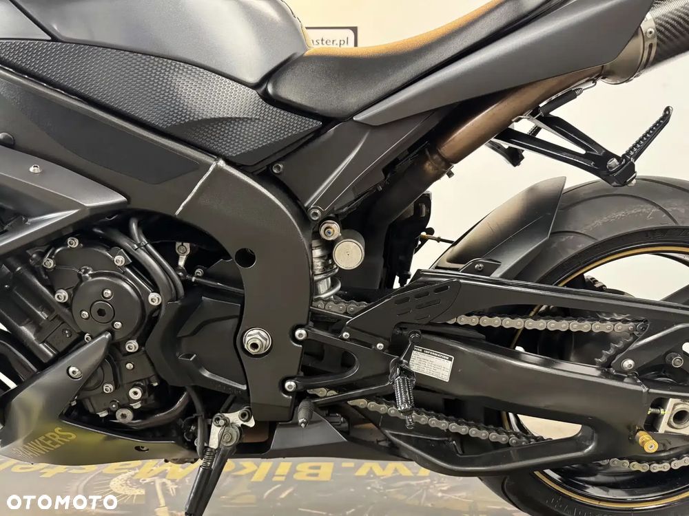 Yamaha YZF - 24