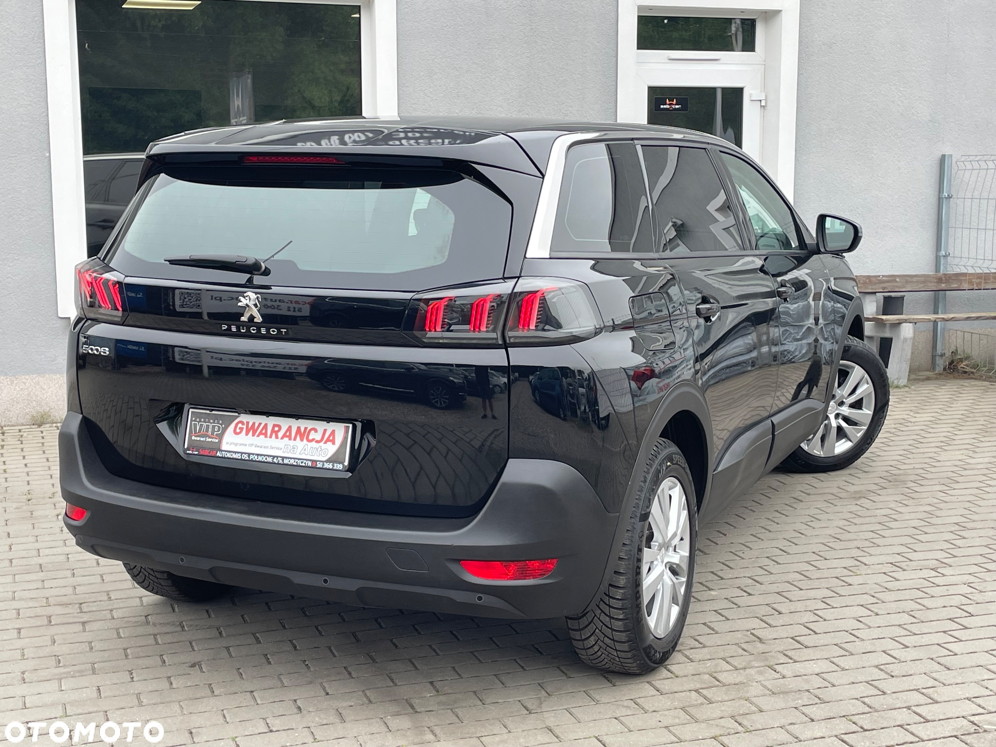 Peugeot 5008 1.5 BlueHDi Active S&S EAT8 - 36