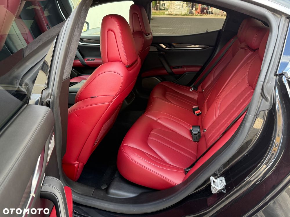 Maserati Ghibli S Q4 GranSport - 18