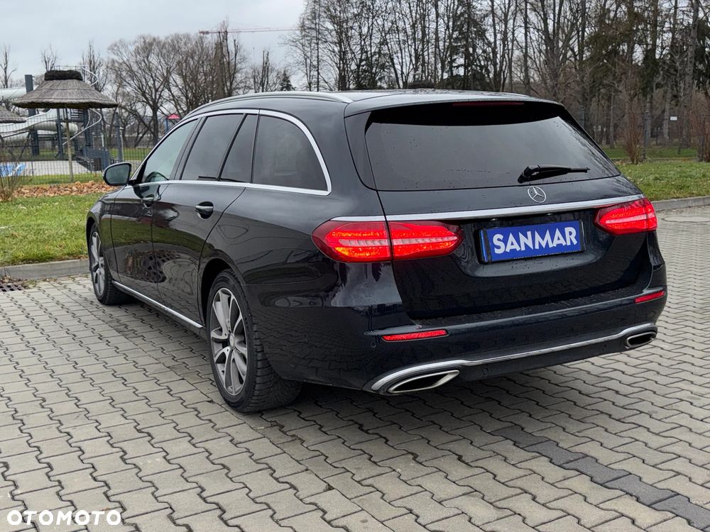 Mercedes-Benz Klasa E 200 4Matic 9G-TRONIC - 7