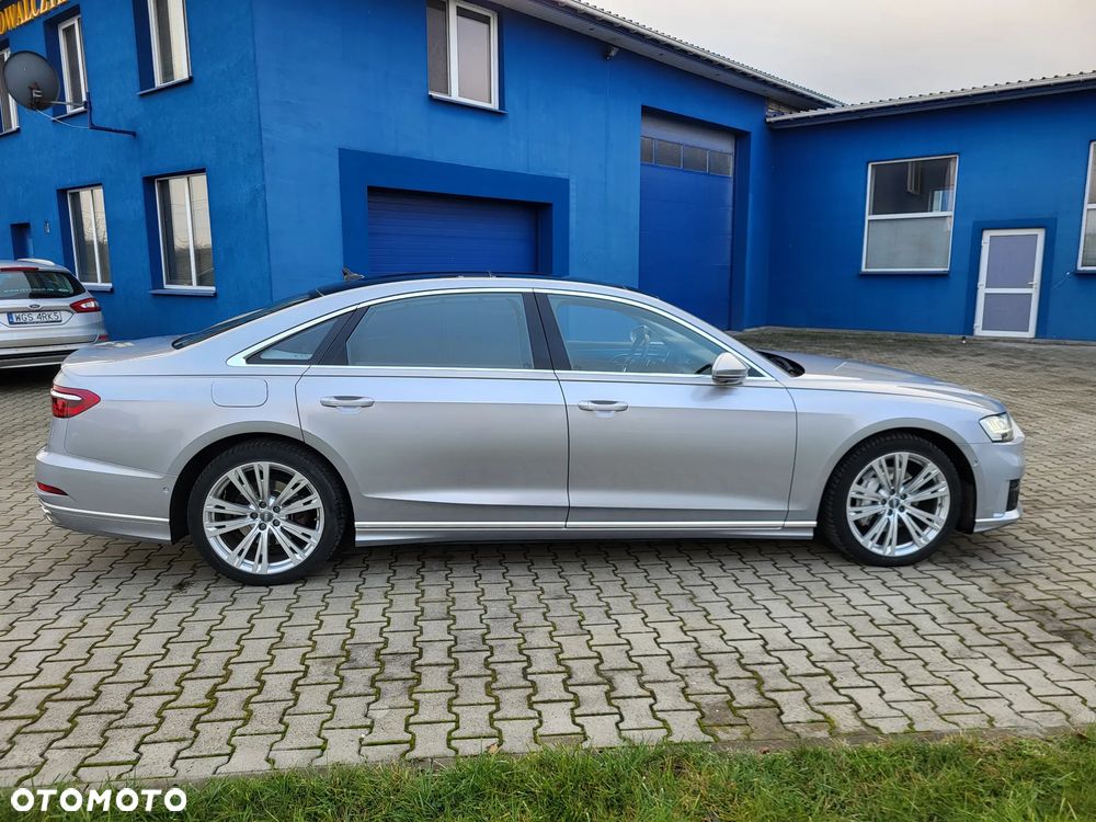 Audi A8 - 35