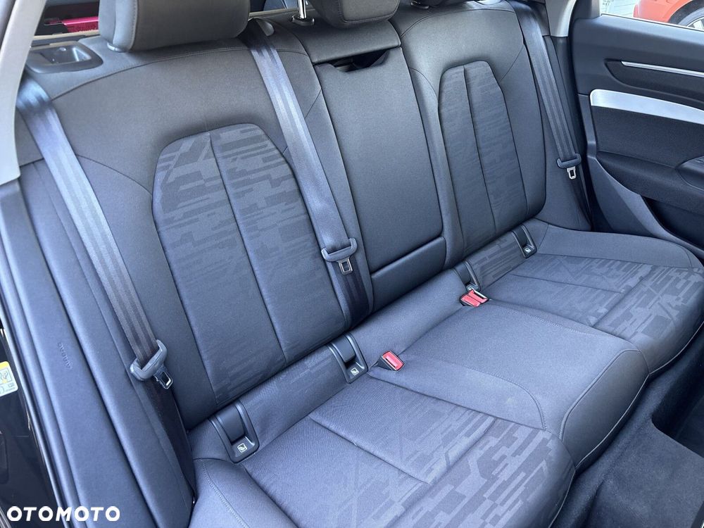Audi A6 Avant - 31