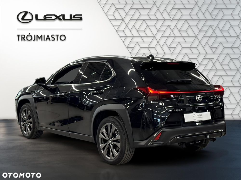 Lexus UX 300h F Sport Design - 4