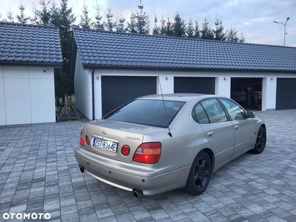 Lexus GS 300 - 25
