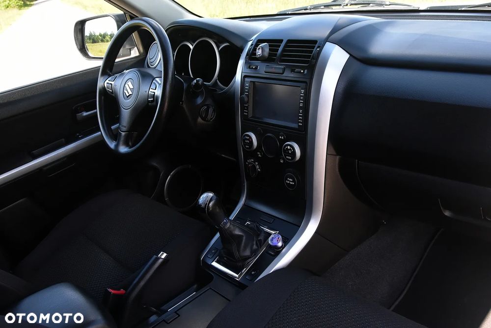 Suzuki Grand Vitara 1.9 DDiS De Luxe - 22