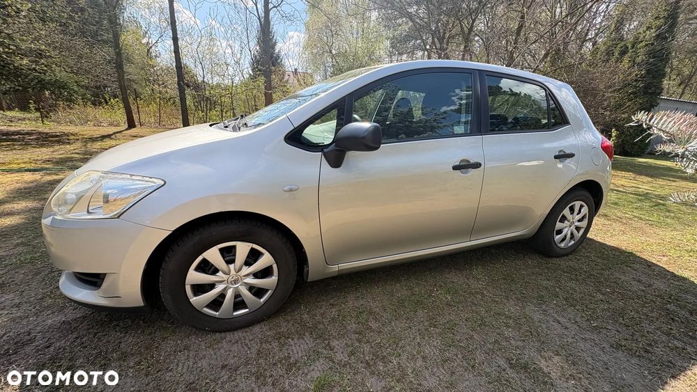 Toyota Auris - 1
