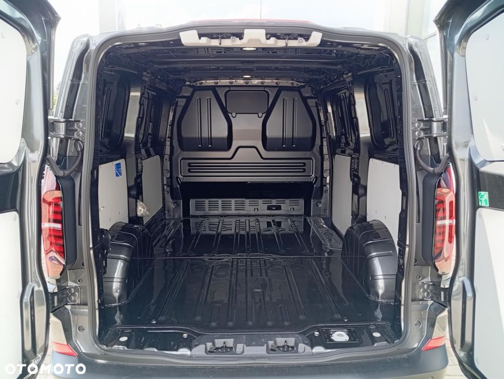 Volkswagen Transporter - 9