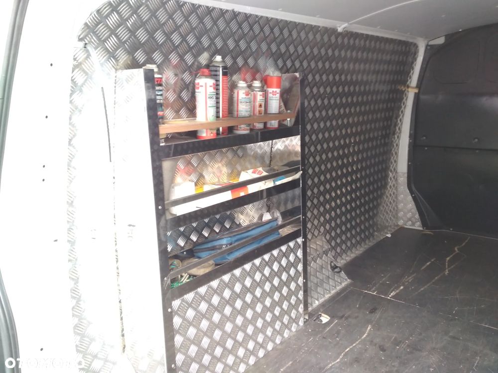 Volkswagen Transporter - 11