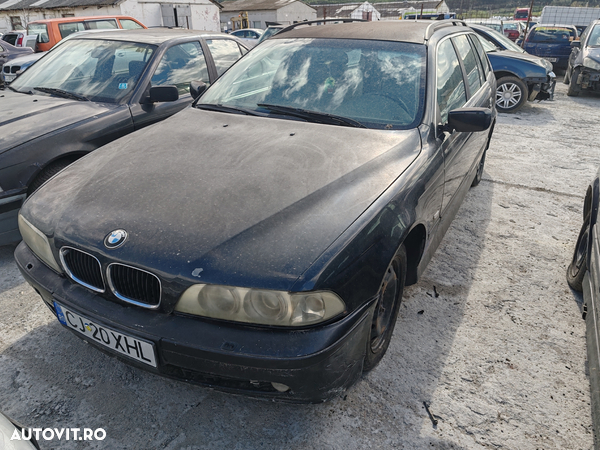 Dezmembrez BMW  520 d Touring E39