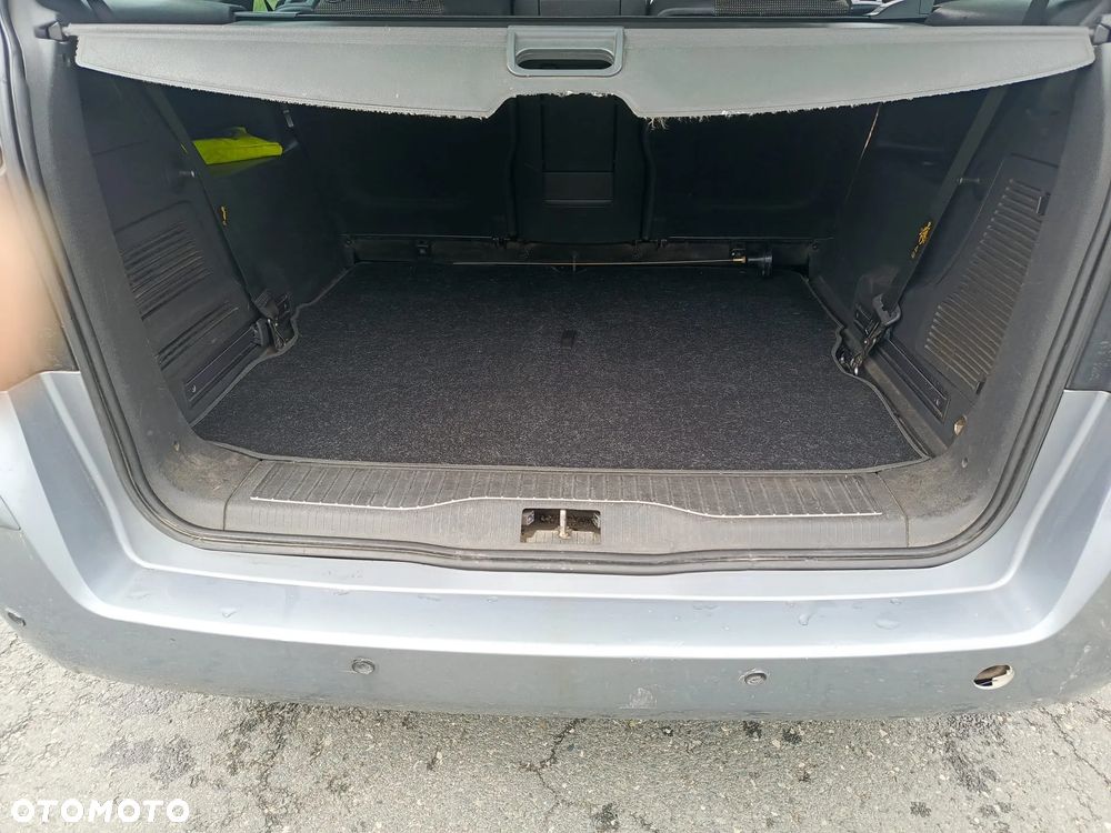 Opel Zafira - 9
