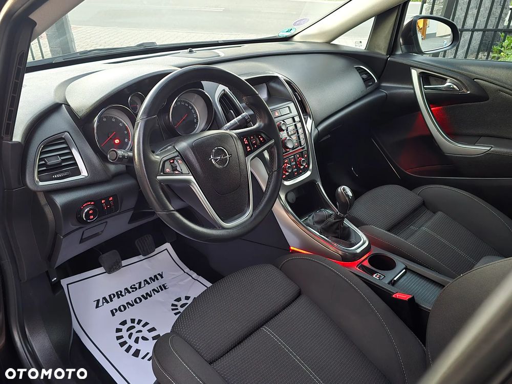 Opel Astra 1.4 Turbo Cosmo - 28