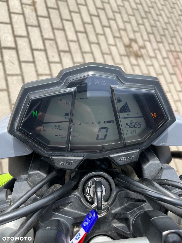 Yamaha MT - 7