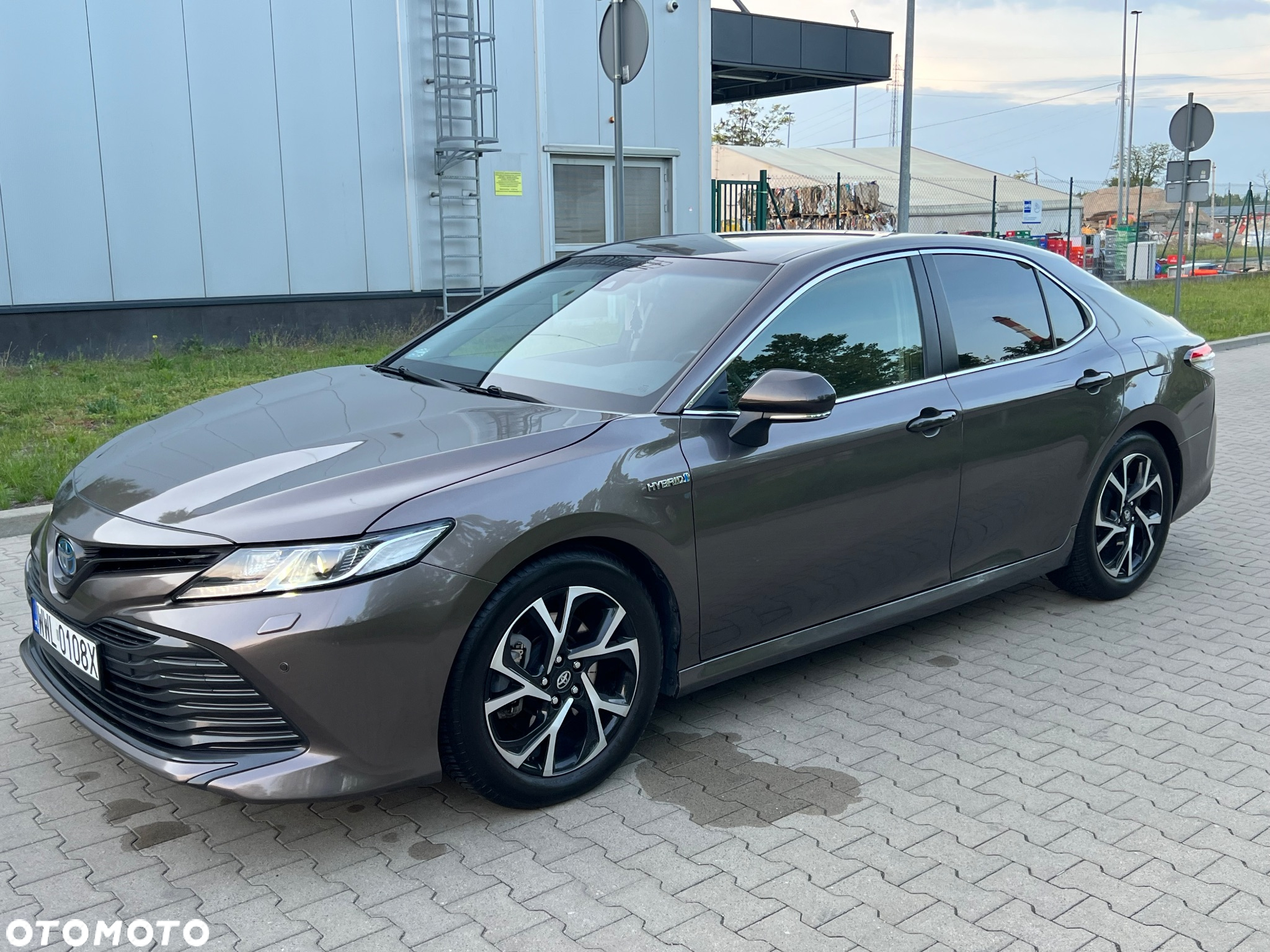 Toyota Camry 2.5 Hybrid Comfort CVT - 18