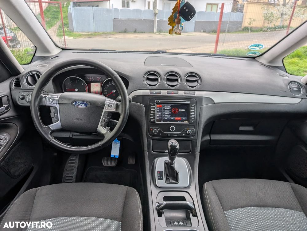 Ford Galaxy 2.0 TDCi DPF Aut. Ghia - 9