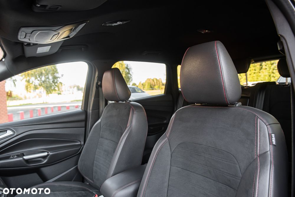 Ford Kuga 2.0 TDCi 4x4 ST-Line - 18