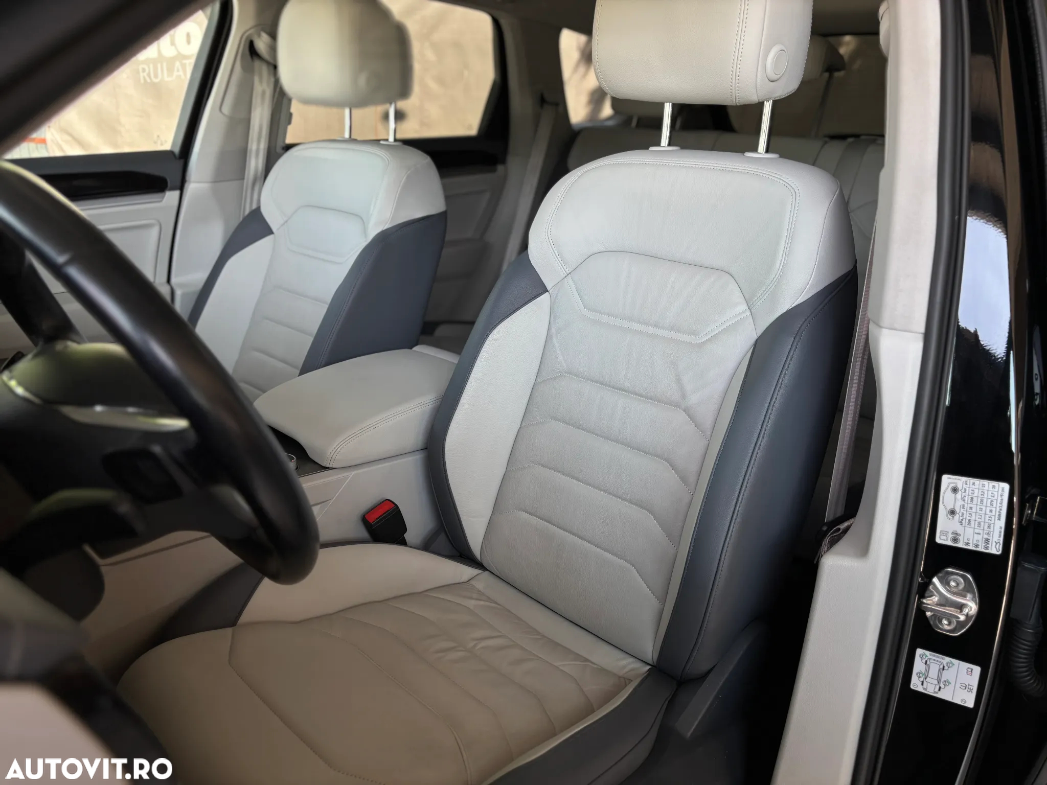 Volkswagen Touareg V6 TDI Elegance - 9