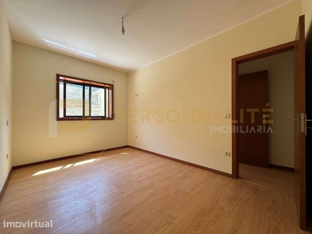 Apt T2 com terraço - Grande imagem: 5/13