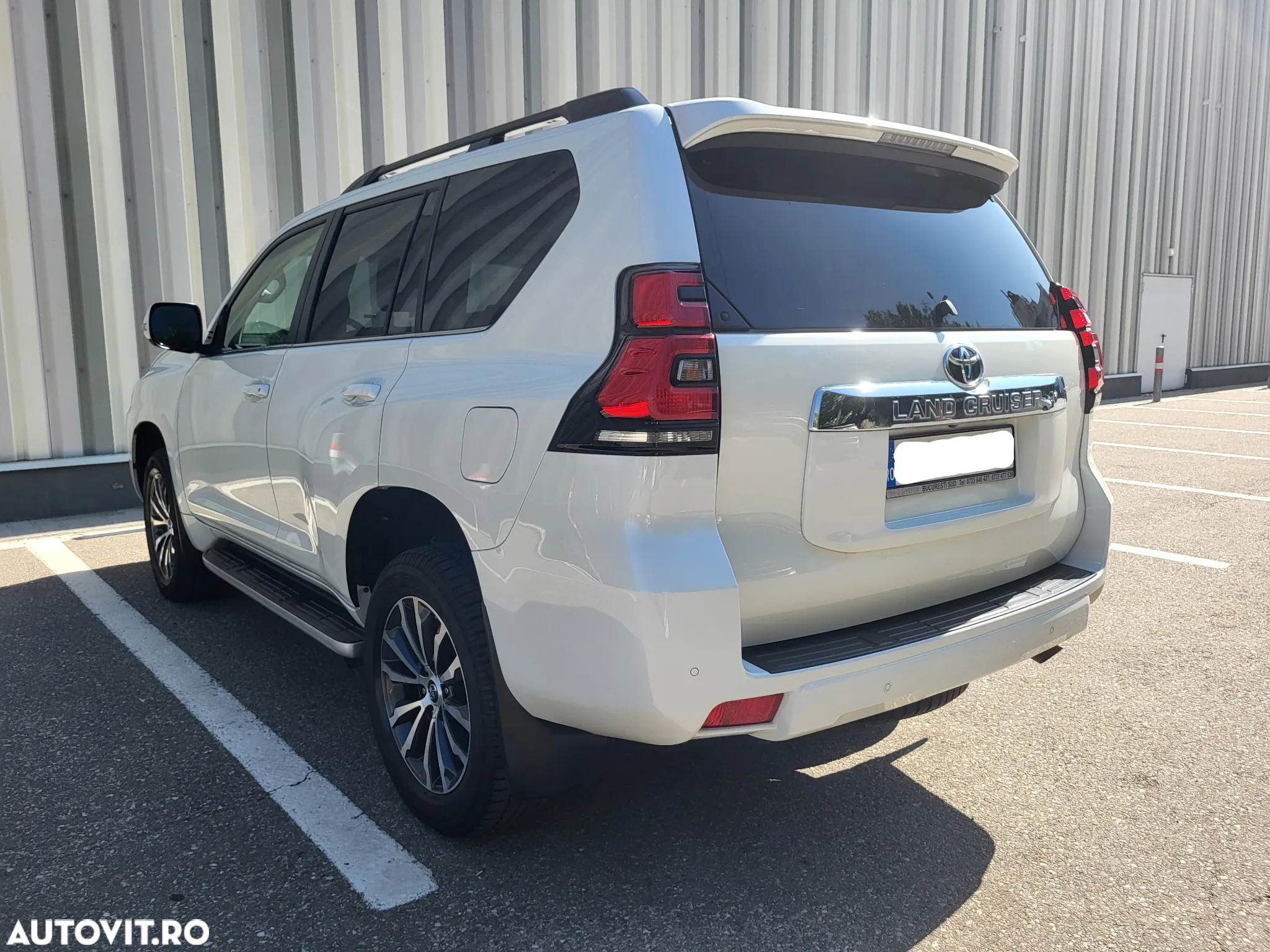 Toyota Land Cruiser 2.8l Turbo D-4D A/T AVS Luxury - 35