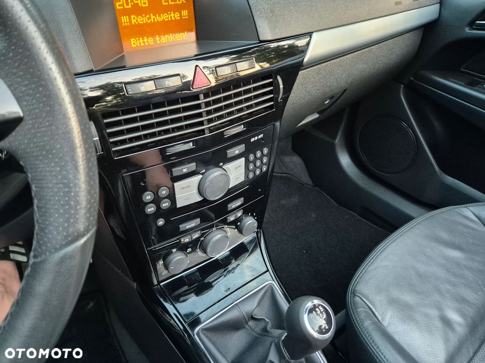 Opel Astra 1.8 Cosmo - 27