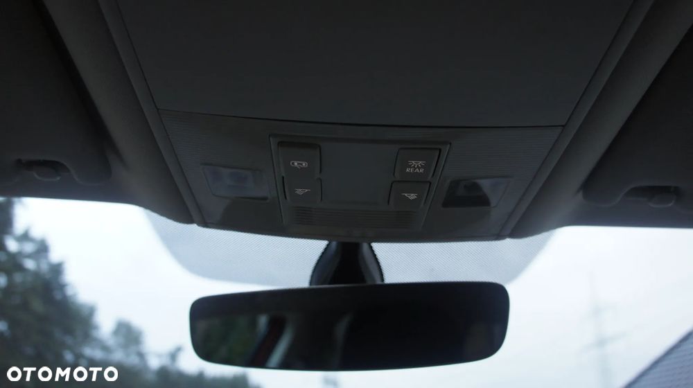 Volkswagen Passat Alltrack 2.0 TDI SCR 4Motion DSG - 30