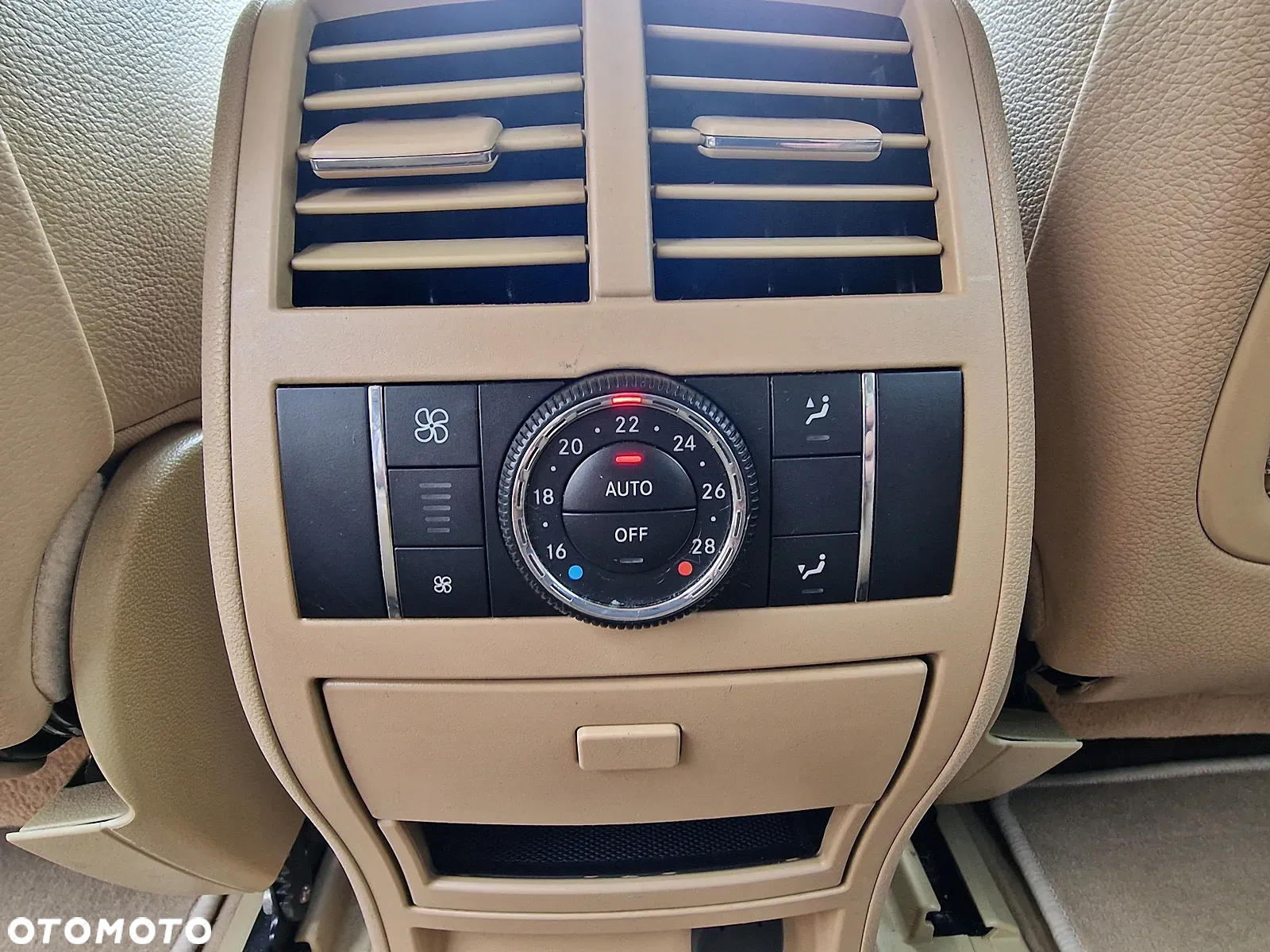 Mercedes-Benz ML 320 CDI 4Matic 7G-TRONIC - 12