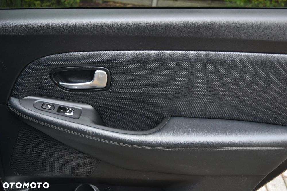 Kia Carens 1.7 CRDi Business Line 7os 7DCT - 29