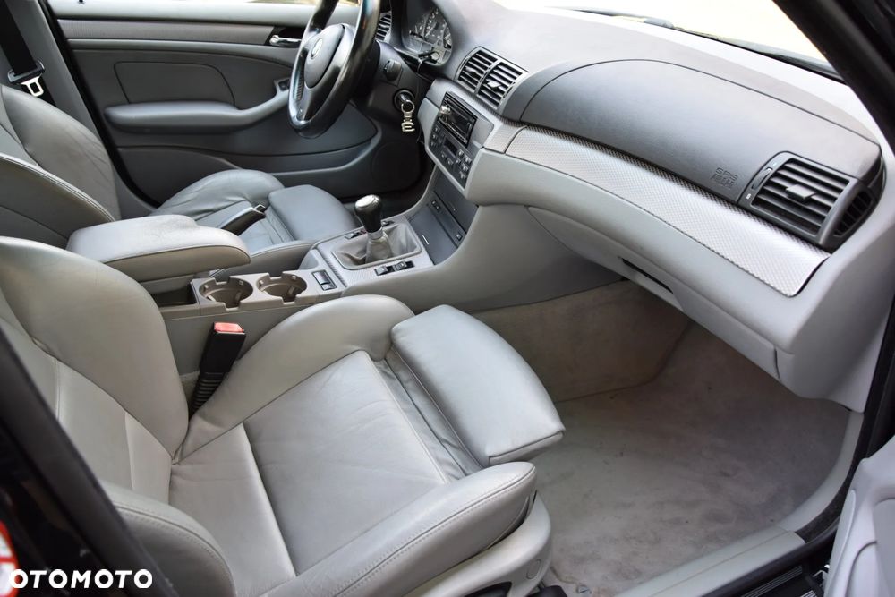 BMW Seria 3 325i Edition Sport - 29