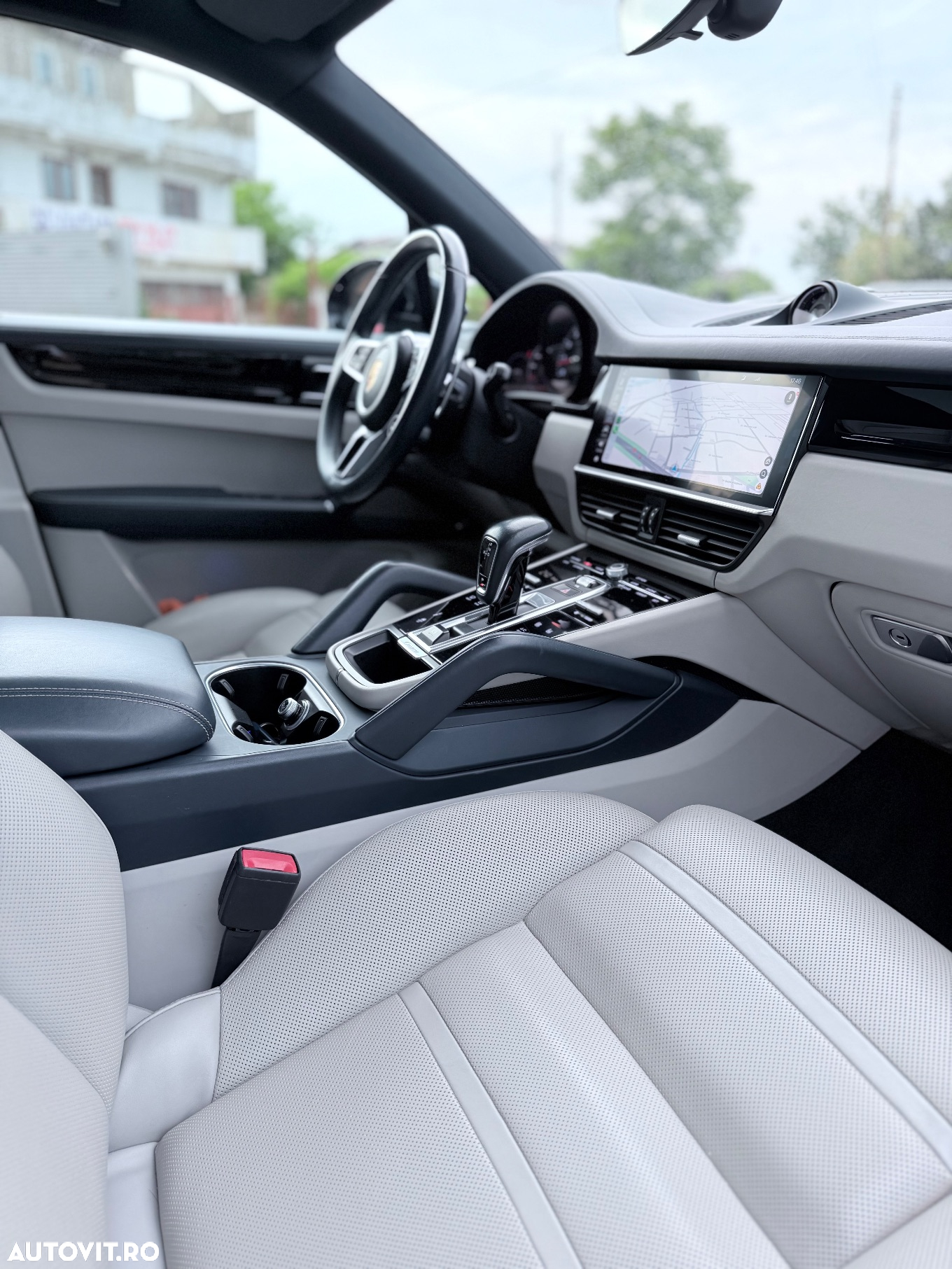 Porsche Cayenne Standard - 18