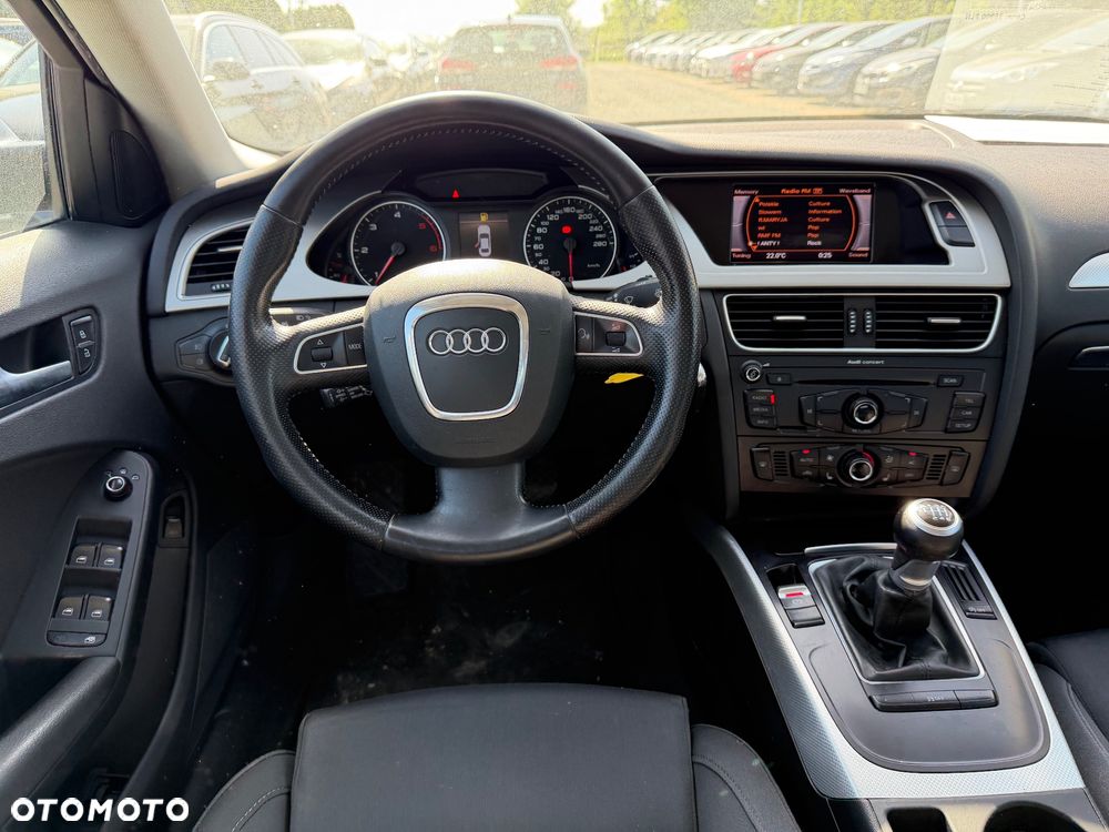 Audi A4 Limousine 2.0 TDI DPF quattro Attraction - 32