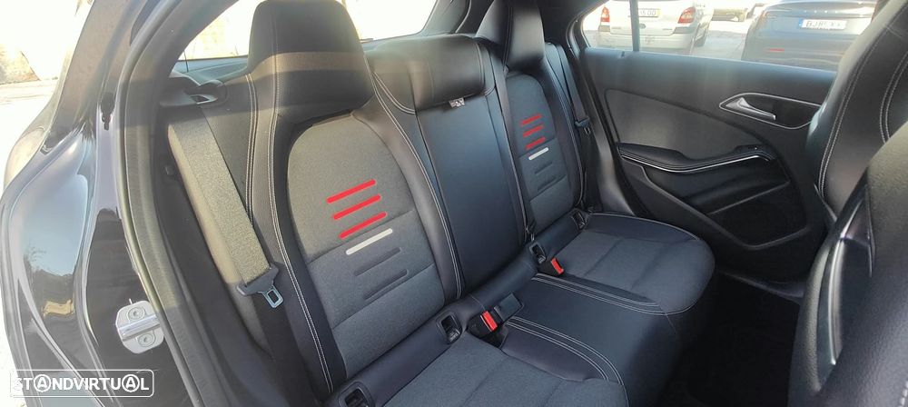 Mercedes-Benz A 180 d AMG Line - 8