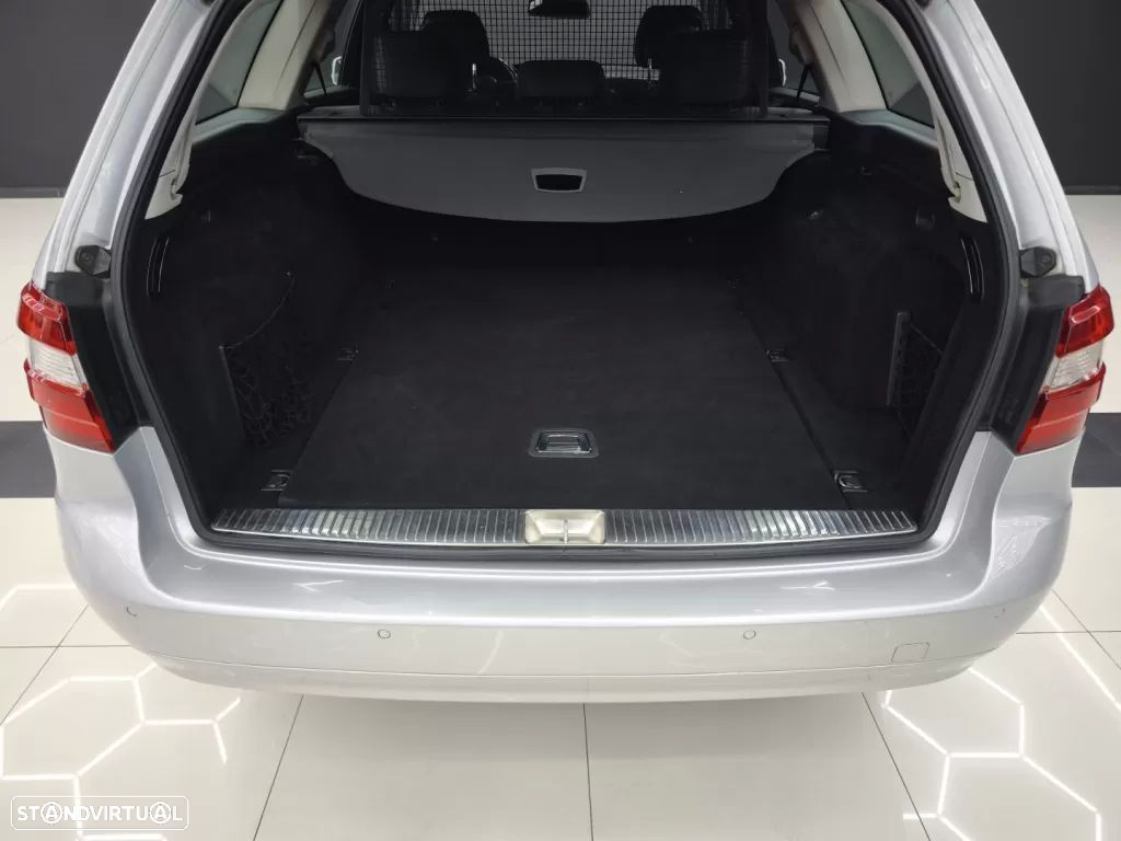 Mercedes-Benz E 250 CDi Avantgarde BE - 16