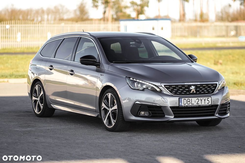 Peugeot 308 - 1