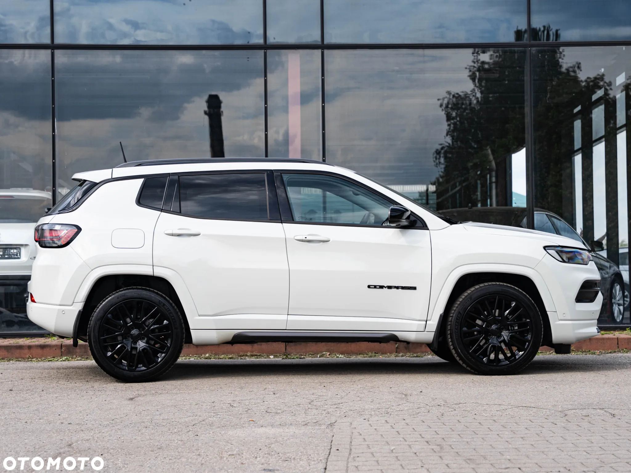 Jeep Compass - 16