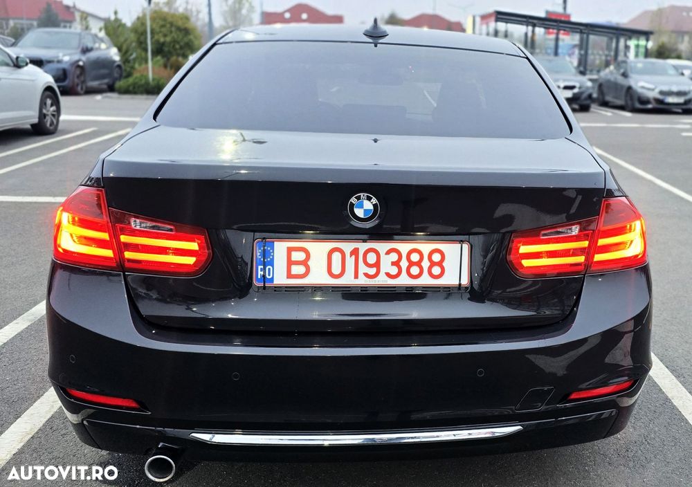 BMW Seria 3 320d GT Aut. Luxury Line - 16